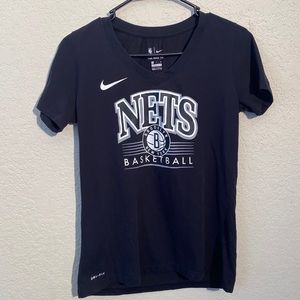 NIKE Brooklyn Nets Dri-Fit V-Neck